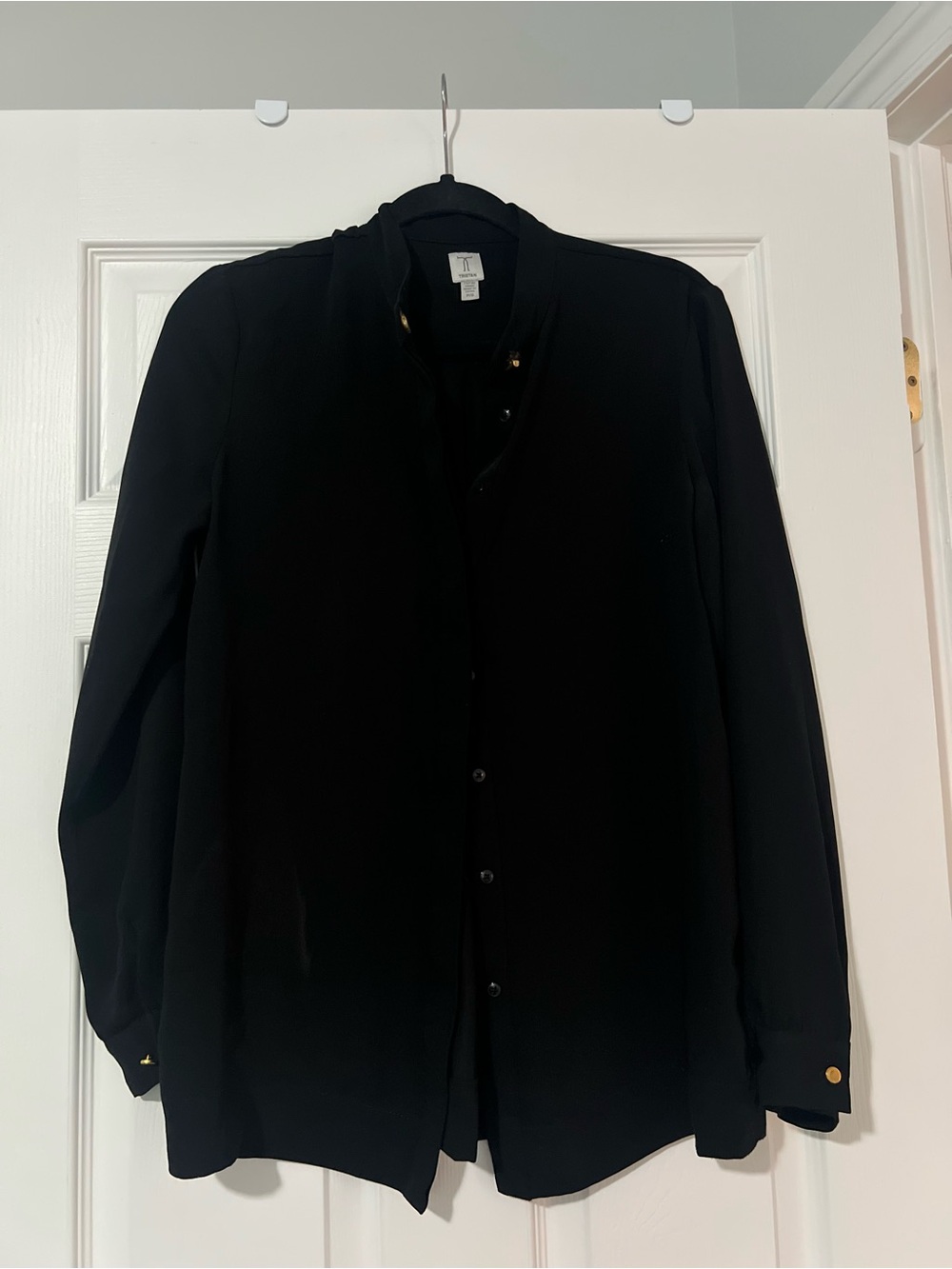 Tristan Black Classic Button-Front Flowy Blouse